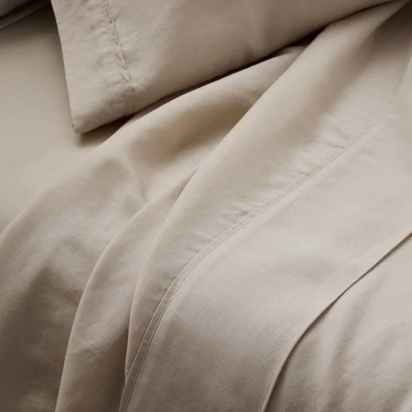 West Elm Signature Tencel Linen Sheet Set, Queen, Sand, Retail $249.00 USD - Picture 3 of 16